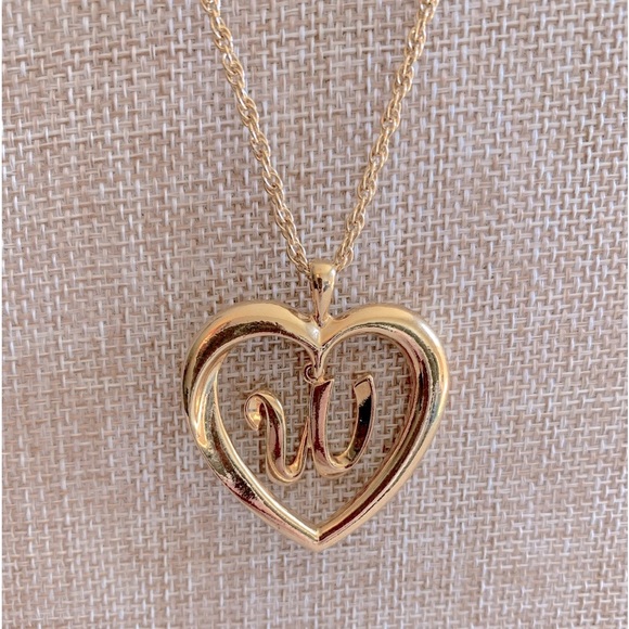 Avon Jewelry - Avon Vintage Gold Tone Initial W Heart Pendant Necklace